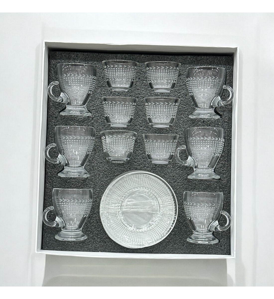 طقم كاسات وفناجين مع الصحن 18قطعه