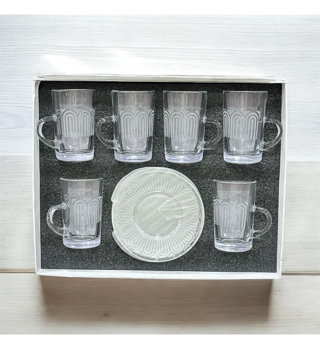 طقم كاسات وفناجين مع الصحن 12قطعه