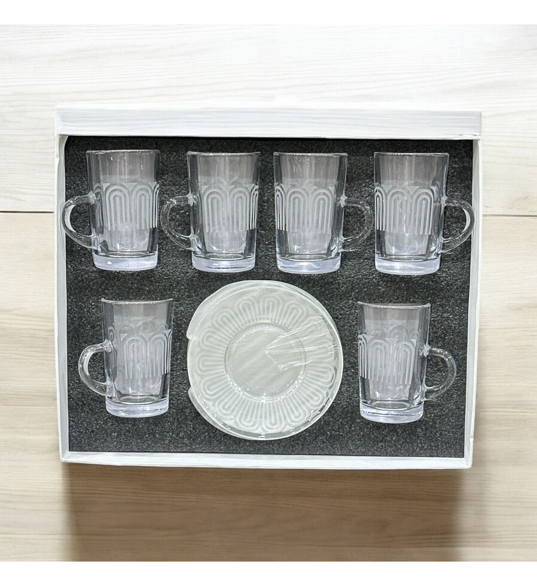 طقم كاسات وفناجين مع الصحن 12قطعه