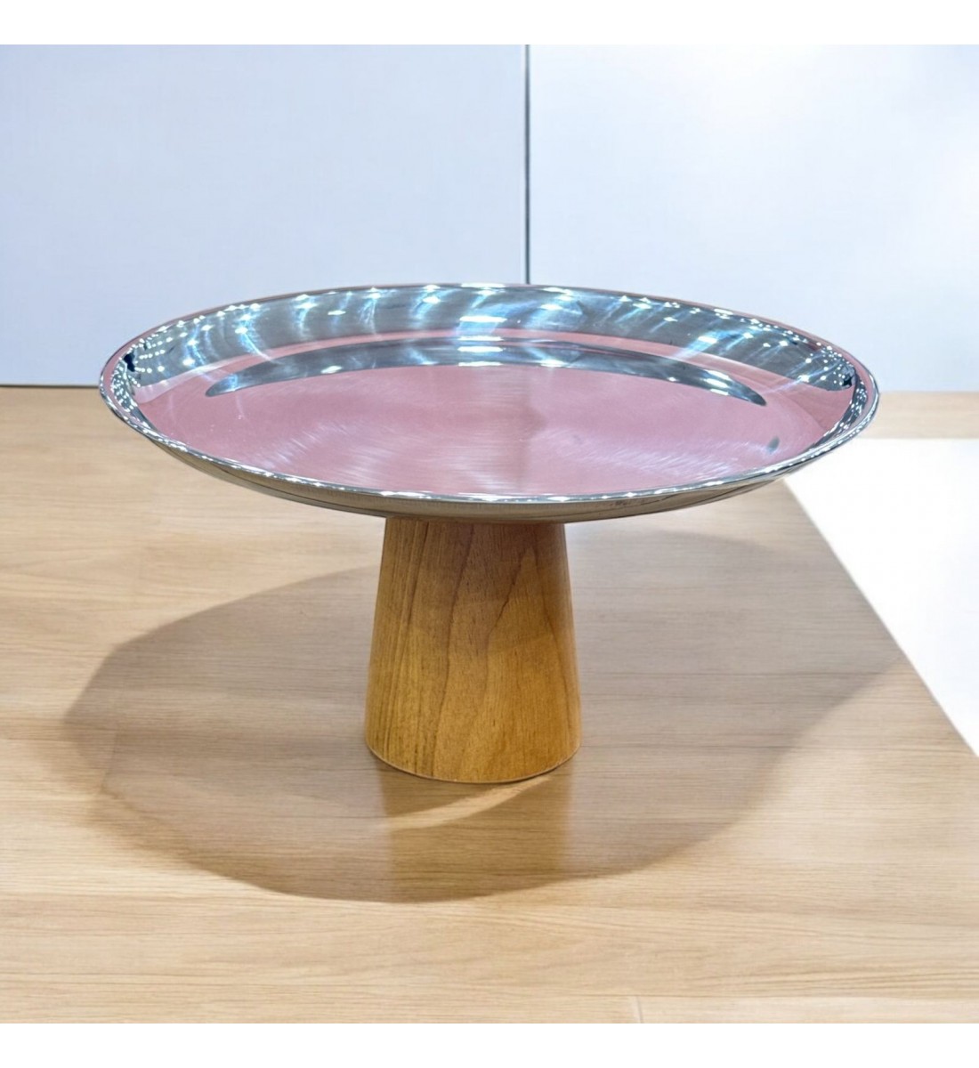 استاند تقديم معدني دائري قاعدة خشب 26×26×13سم استاند تقديم معدني دائري قاعدة خشب 26×26×13سم