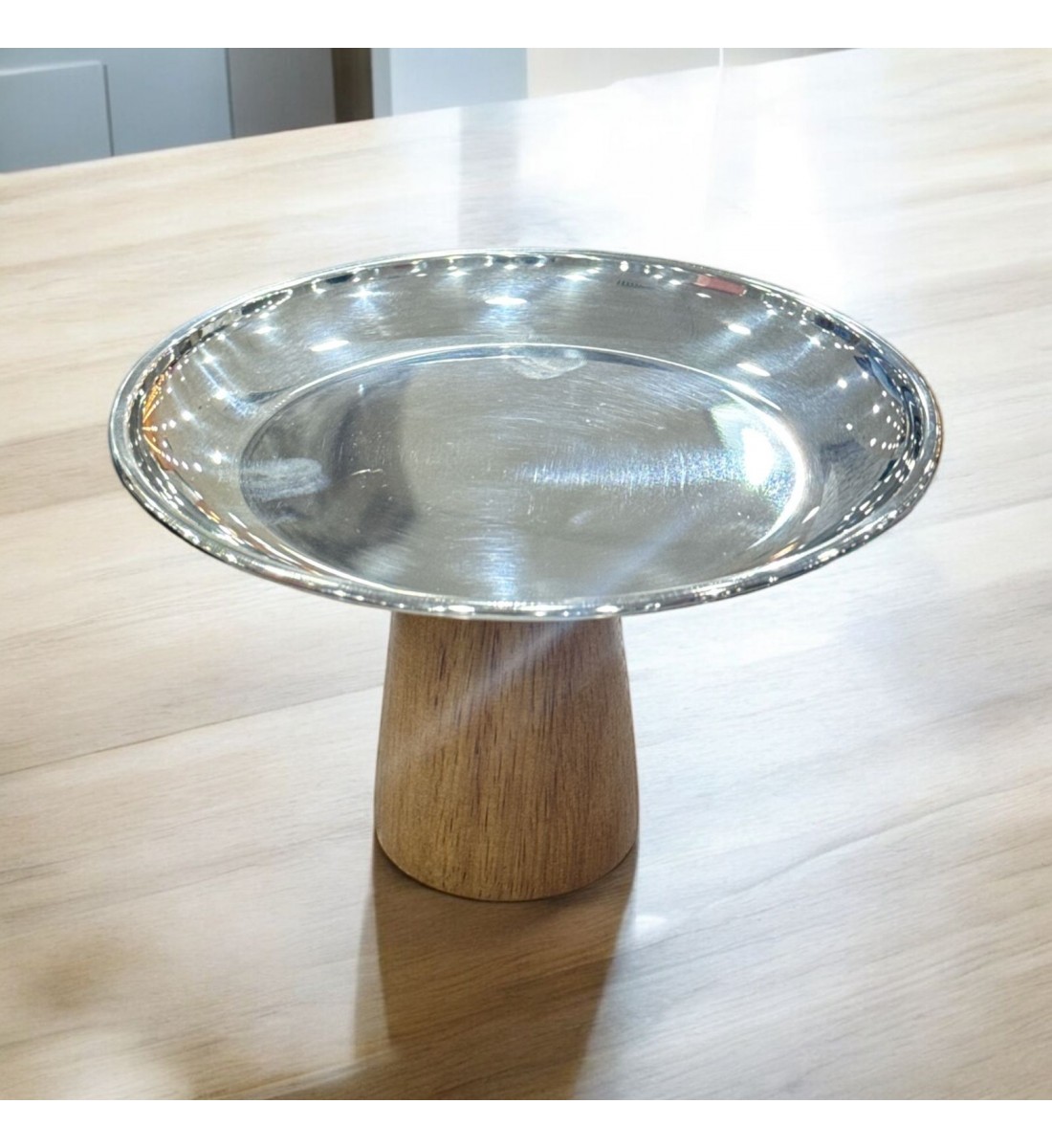 استاند تقديم معدني دائري قاعدة خشب  17×17×10سم 