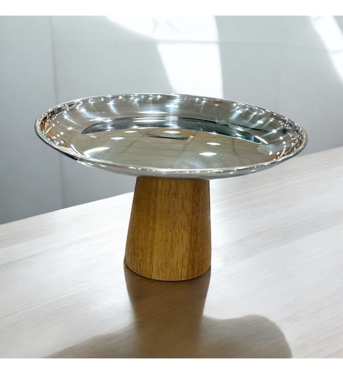 استاند تقديم معدني دائري قاعدة خشب  20×20×11سم 