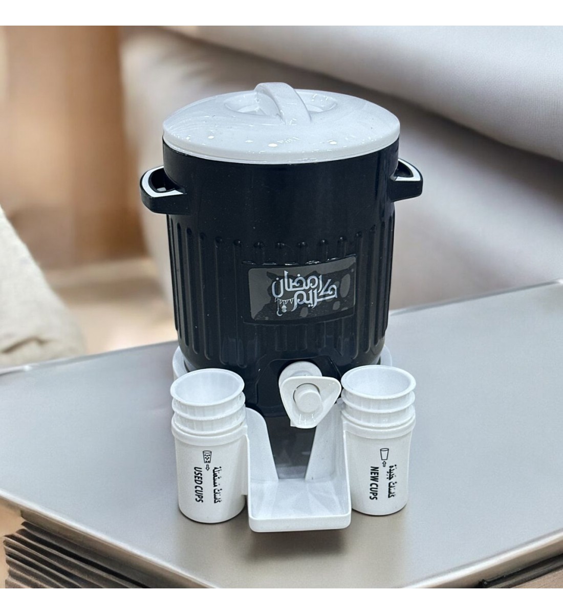 موزع مشروبات مع حامل وكاسات اسود 2لتر 