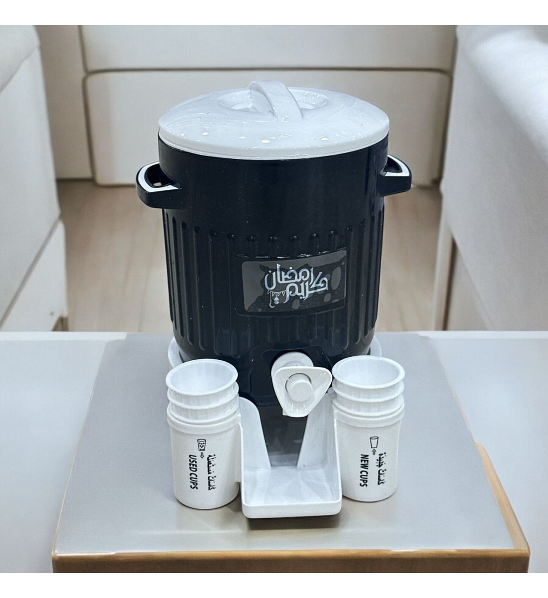 موزع مشروبات مع حامل وكاسات اسود 2لتر 