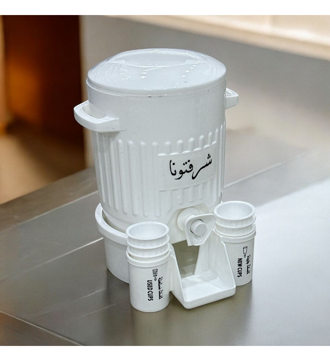 موزع مشروبات مع حامل وكاسات ابيض 2لتر 
