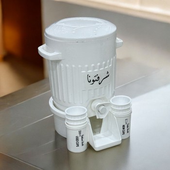 موزع مشروبات مع حامل وكاسات ابيض 2لتر 