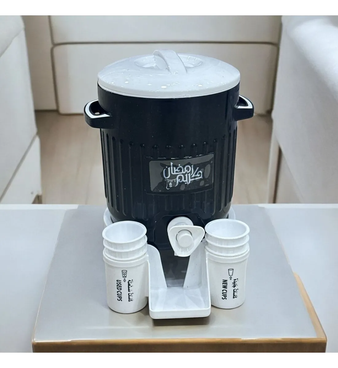 موزع مشروبات مع حامل وكاسات 2لتر 