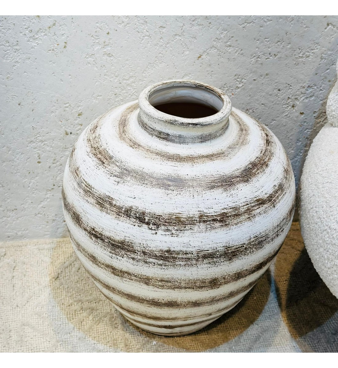 مزهريه او مركن  سيراميك تصميم مميز وانيق 50×16×16سم 