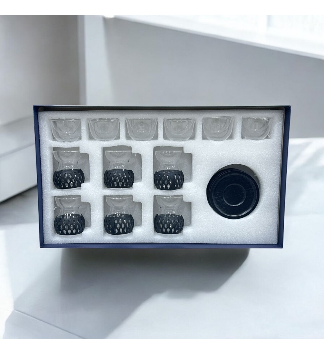 طقم كاسات وفناجين مع الصحن 18قطعه طقم كاسات وفناجين مع الصحن 18قطعه