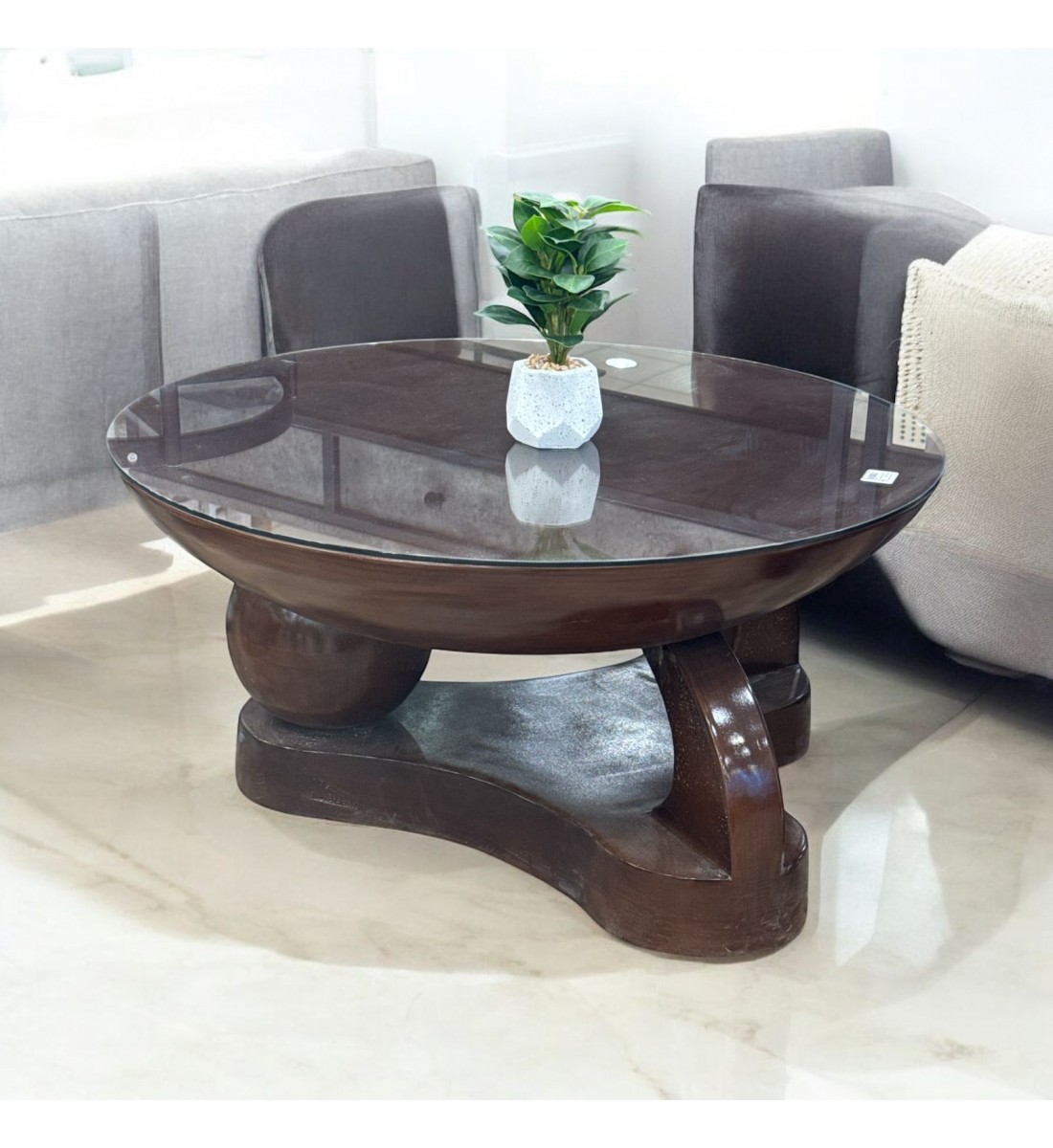 طاوله اساسيه مفرد زجاج بني 80×80×40سم 