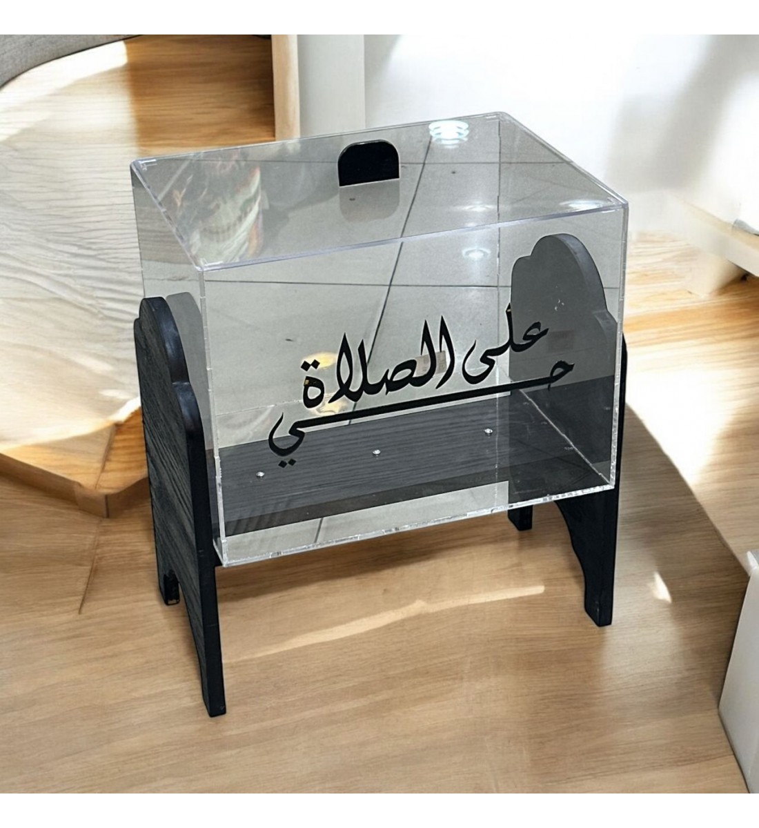 بوكس اكريلك سجادات مع قاعدة خشبي 30×40×47سم بوكس اكريلك سجادات مع قاعدة خشبي 30×40×47سم