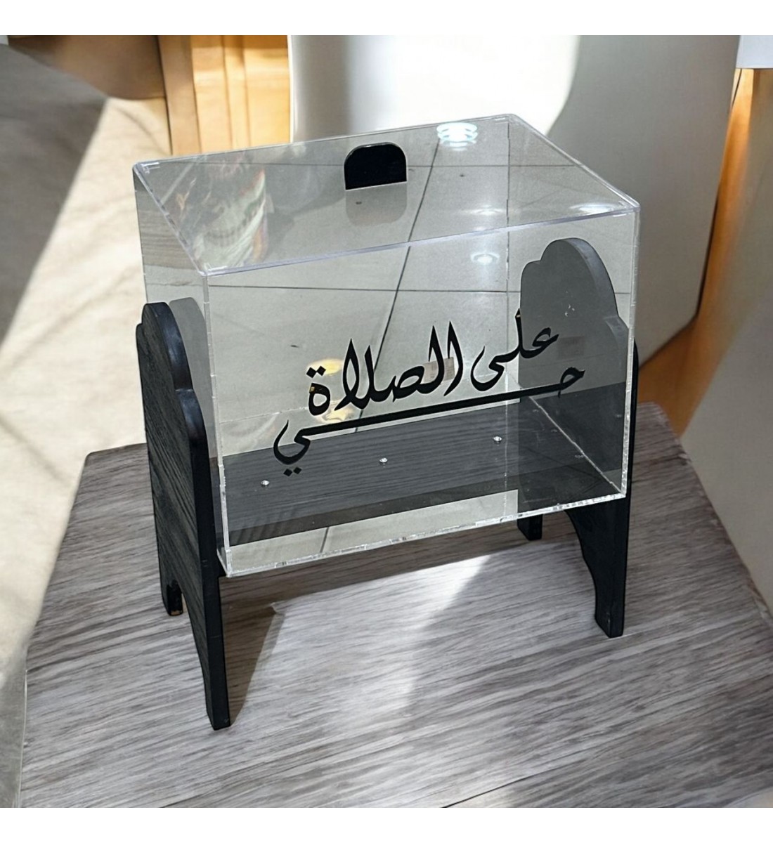بوكس اكريلك سجادات مع قاعدة خشبي 30×40×47سم بوكس اكريلك سجادات مع قاعدة خشبي 30×40×47سم