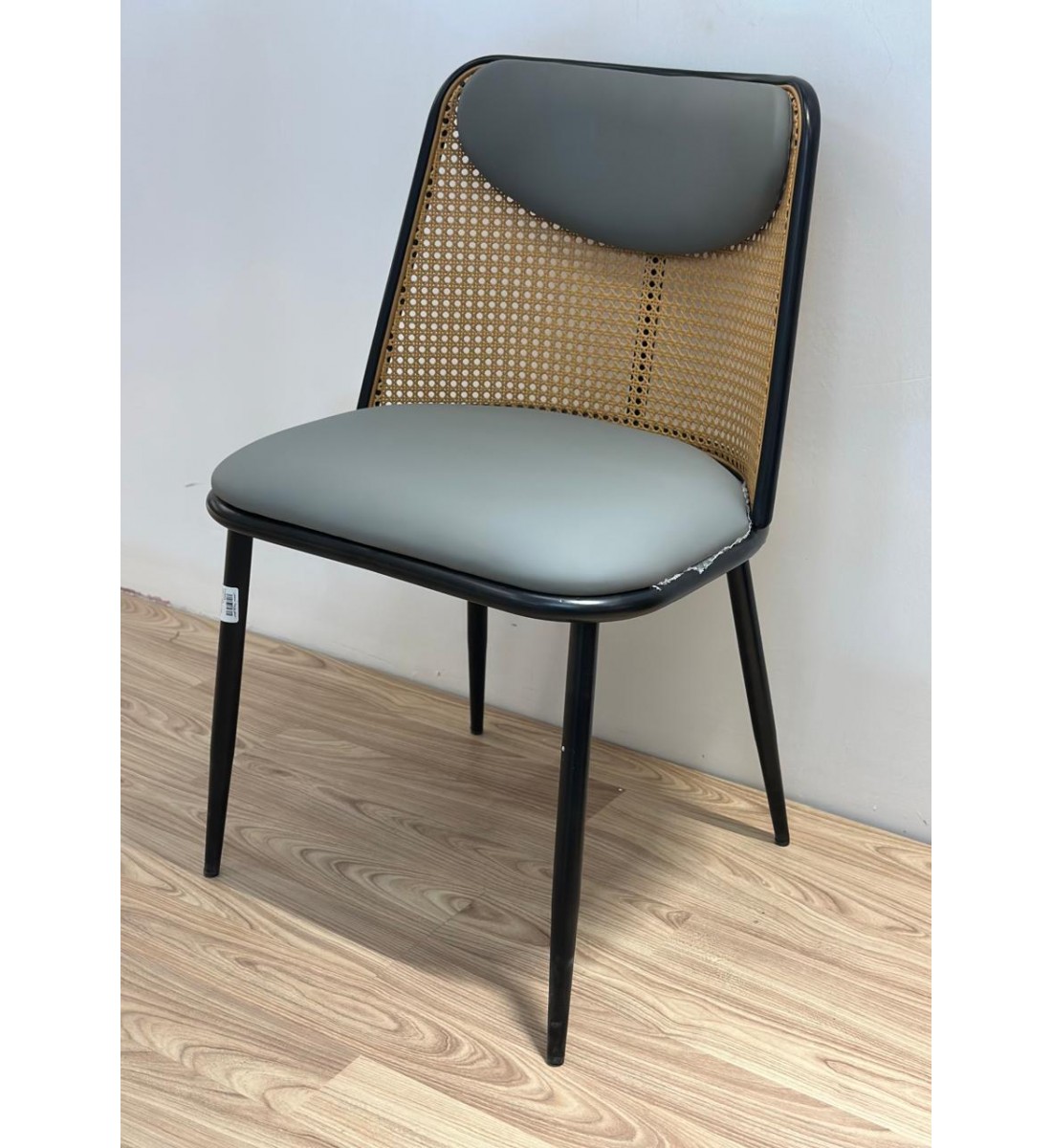 كرسي راتان  82×50×46سم 