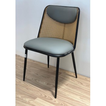 كرسي راتان  82×50×46سم 