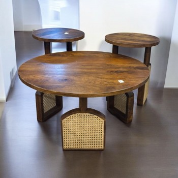 طاولة تقديم مع 2 جانبيه