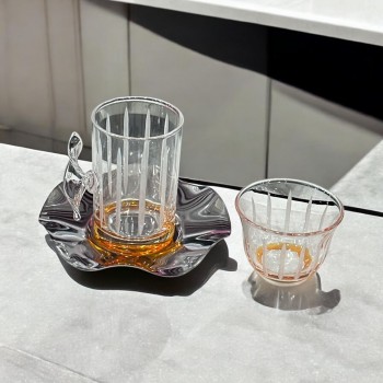 طقم كاسات وفناجين مع الصحن 18قطعه