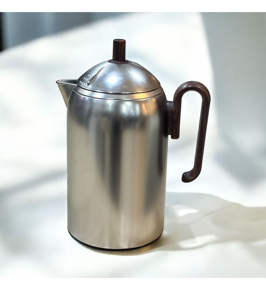 ترمس أليس كلاسيكي فاخر بيد خشب ــ نيكل مطفي بني ــ 0.65 لتر