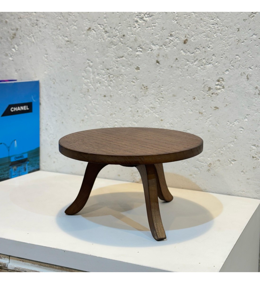 صحن  تقديم دائري خشبي بقاعدة25×25×14سم 