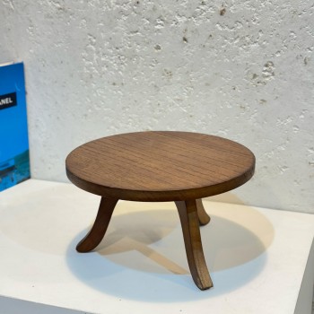 صحن  تقديم دائري خشبي بقاعدة25×25×14سم 