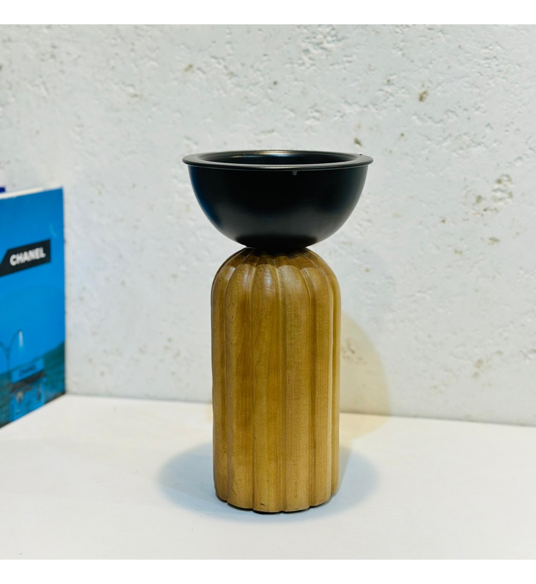 Metal holder with wooden base 27 x 14 x 14 cm