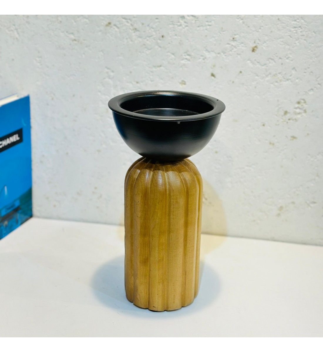 Metal holder with wooden base 27 x 14 x 14 cm