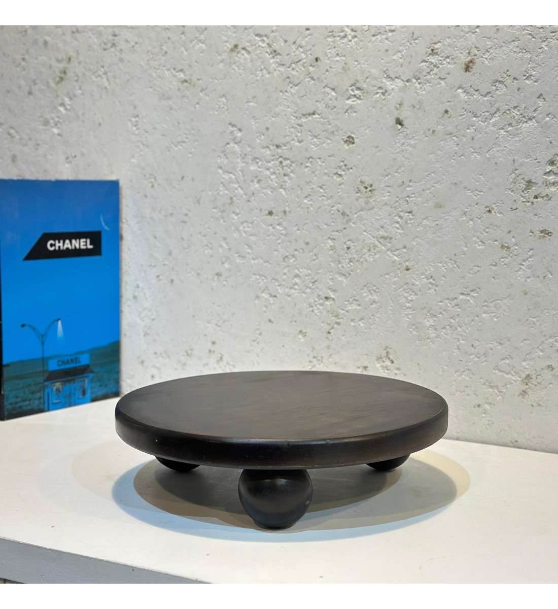 صينية تقديم من الخشب وقاعده خشب مقاس 24×24×6.50سشم صينية تقديم من الخشب وقاعده خشب مقاس 24×24×6.50سشم