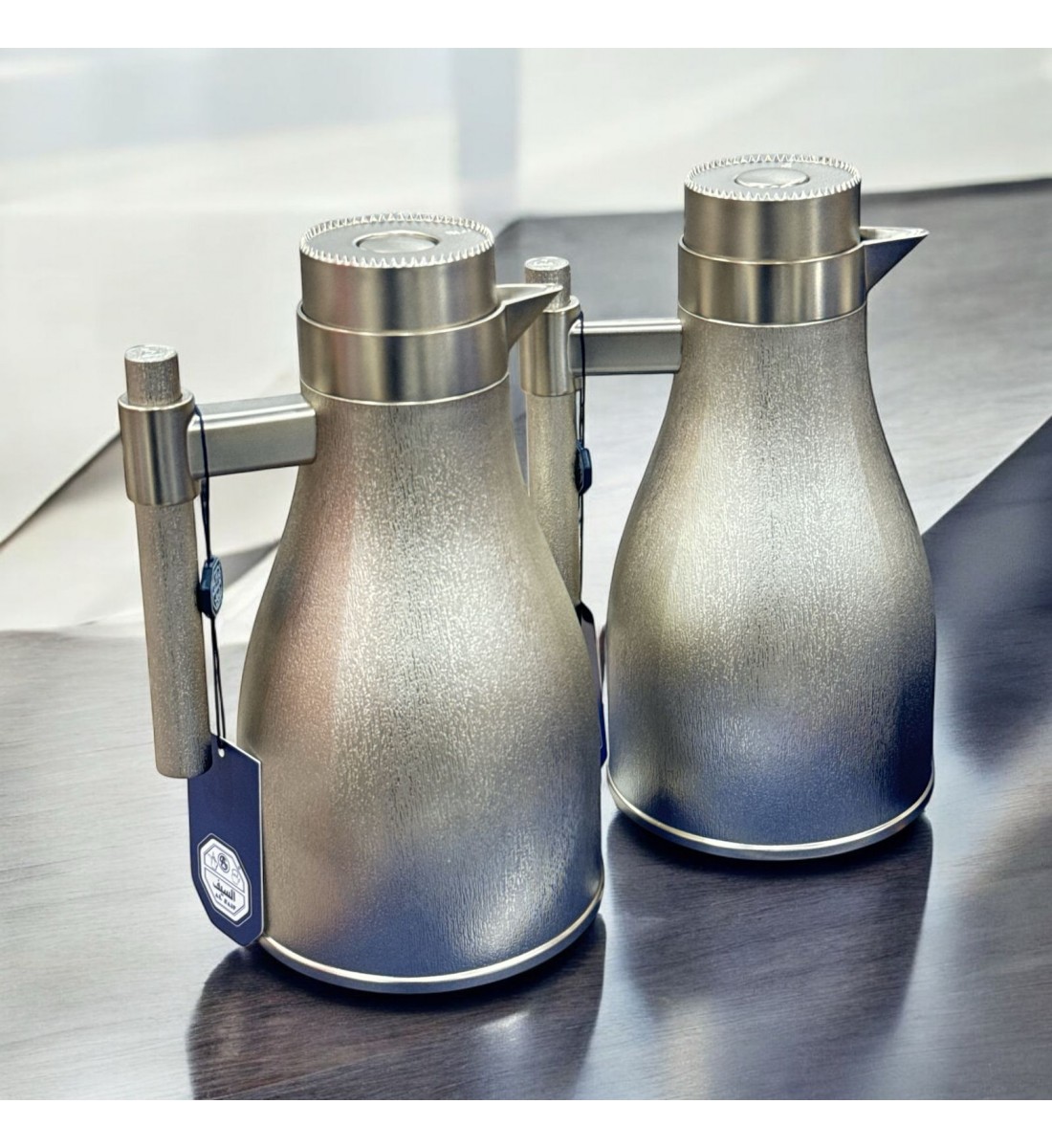 طقم ترمس اجوان فضي ذهبي  بلاستيك 2قطع 