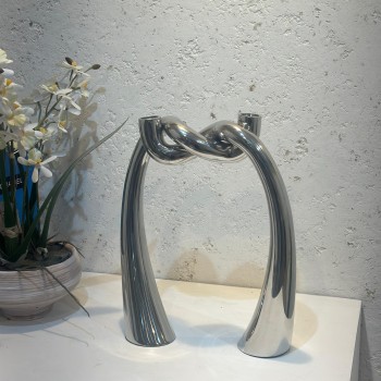 مجموعة من شمعدانات حلزونية فضية من جون ريتشارد - قطعتان32×16×3سم 