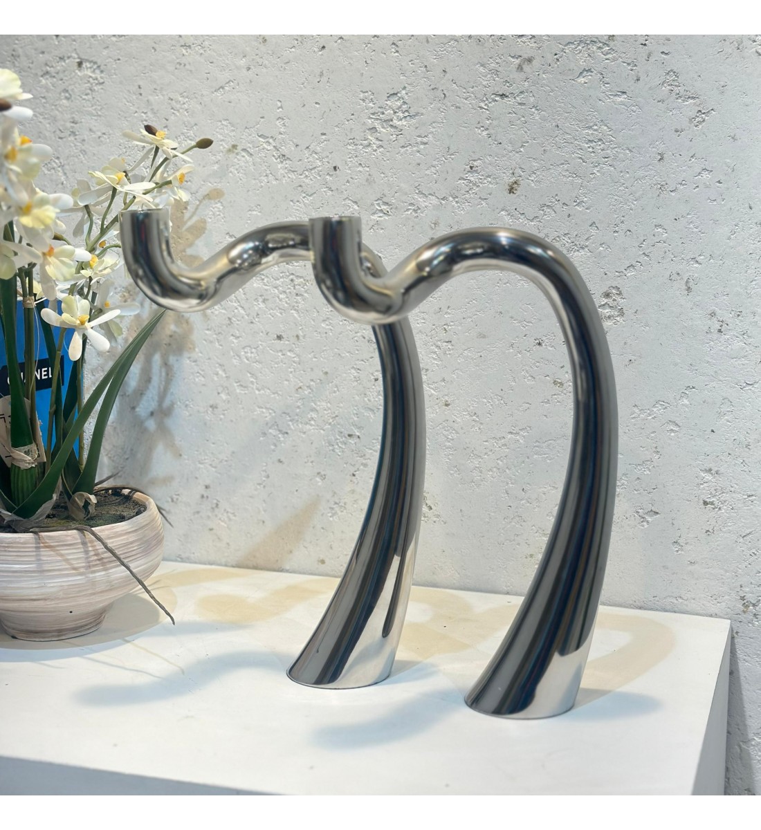 مجموعة من شمعدانات حلزونية فضية من جون ريتشارد - قطعتان32×16×3سم 