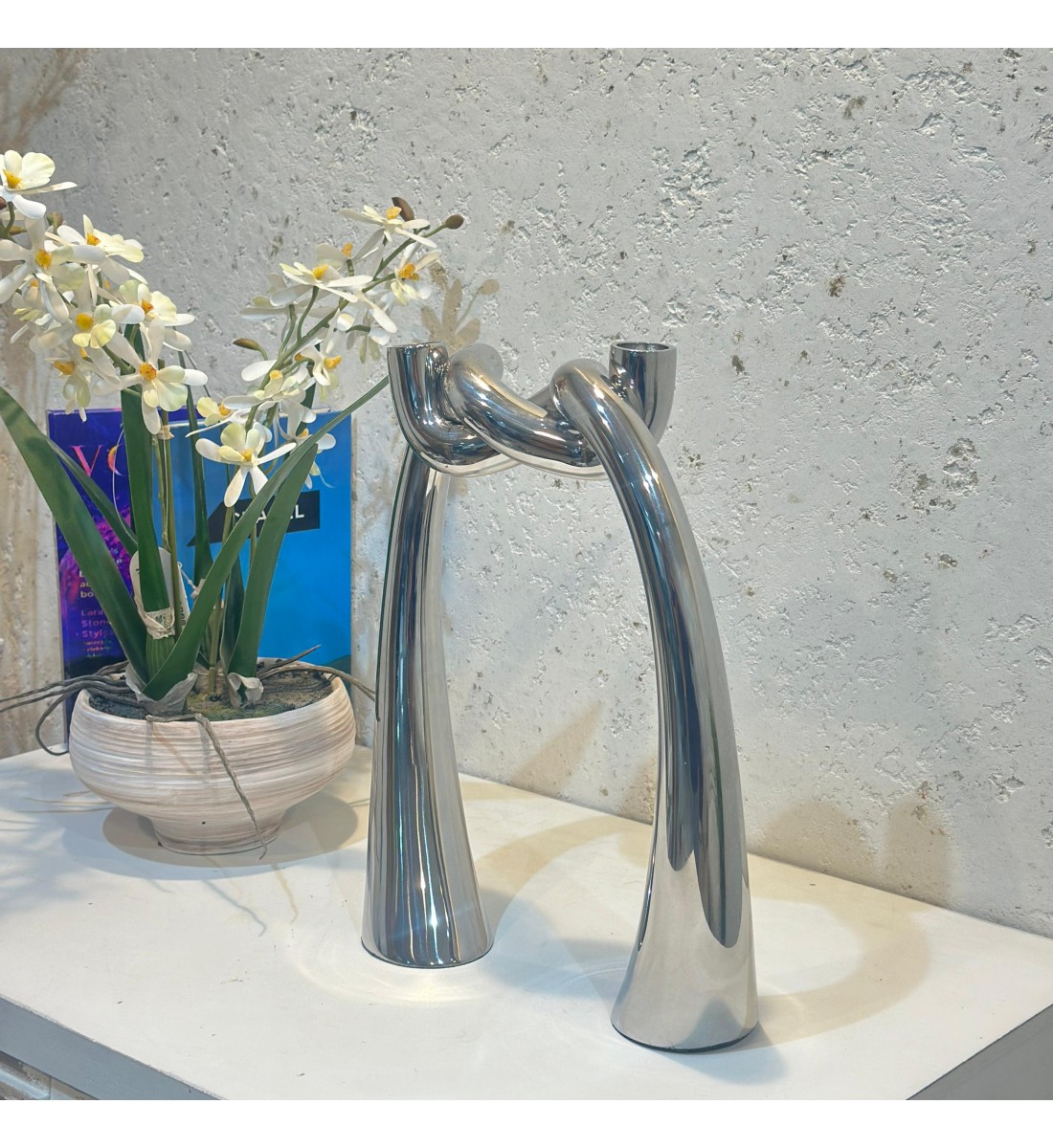 مجموعة من شمعدانات حلزونية فضية من جون ريتشارد - قطعتان32×16×3سم 