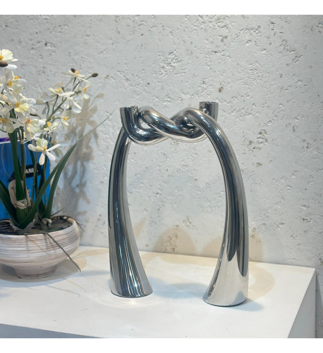 مجموعة من شمعدانات حلزونية فضية من جون ريتشارد - قطعتان32×16×3سم 