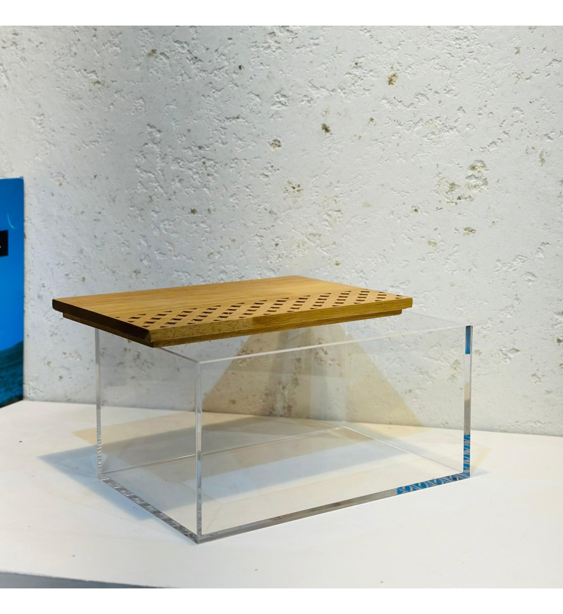 صندوق تخزين اكرلك بغطاء خشب 24×13×16سم صندوق تخزين اكرلك بغطاء خشب 24×13×16سم