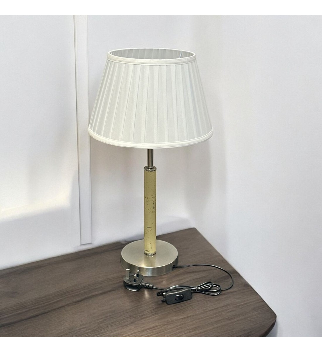 ابجورة بتصميم انيق ومميز 60سم ابجورة بتصميم انيق ومميز 60سم