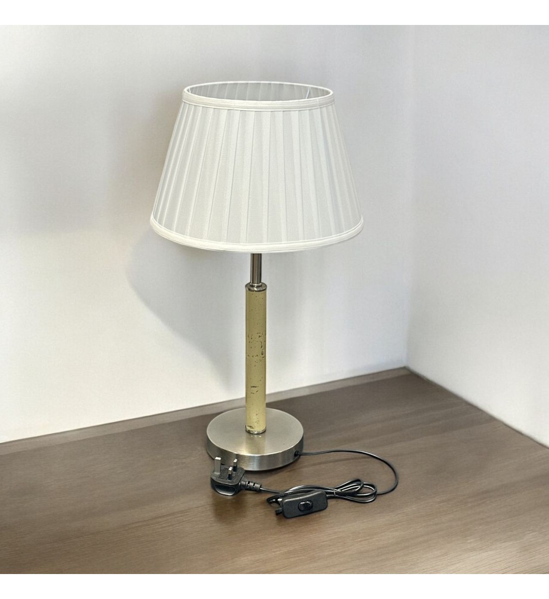 ابجورة بتصميم انيق ومميز 60سم ابجورة بتصميم انيق ومميز 60سم