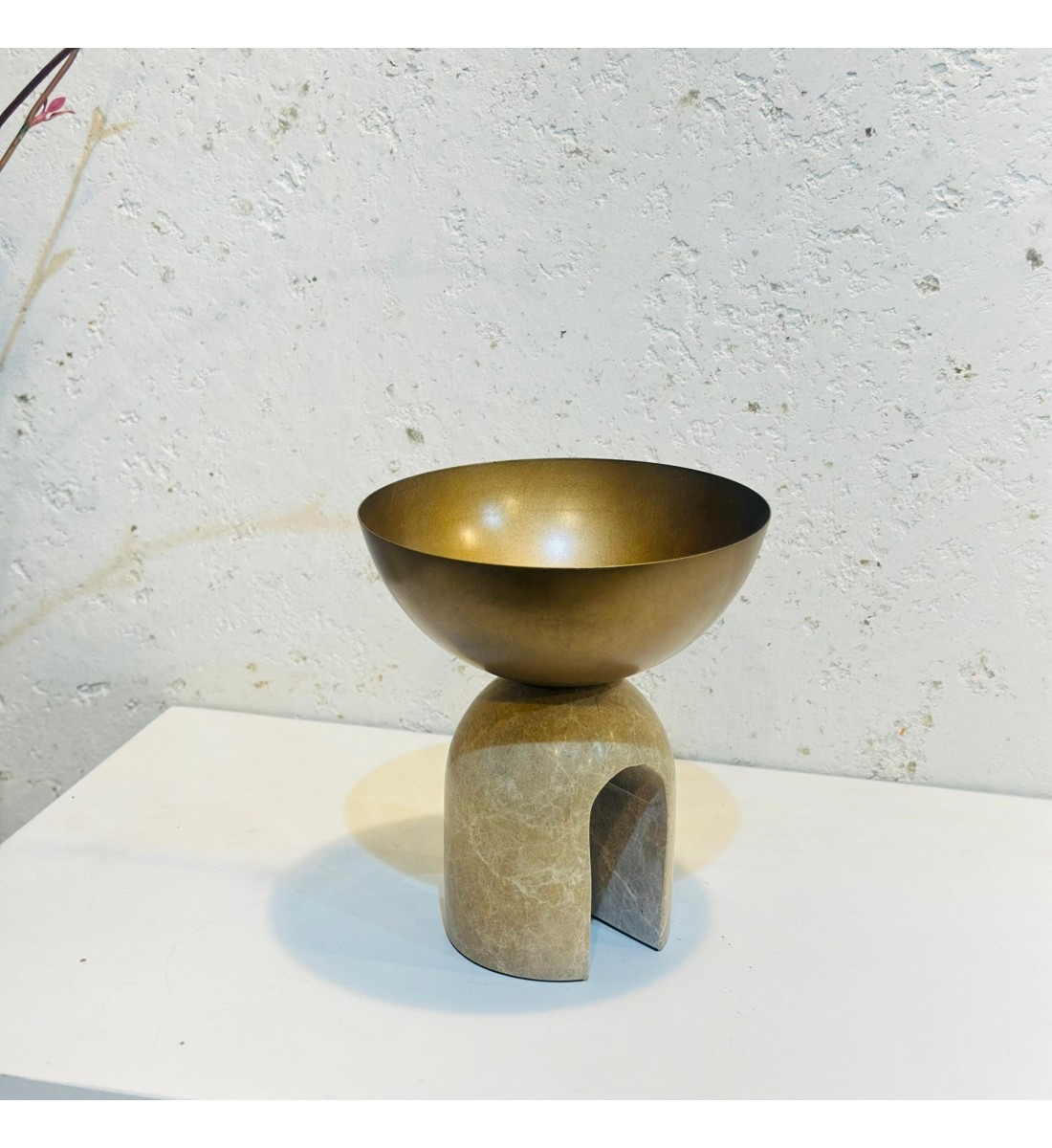 Round metal tray with marble 19 x 17 x 17 cm