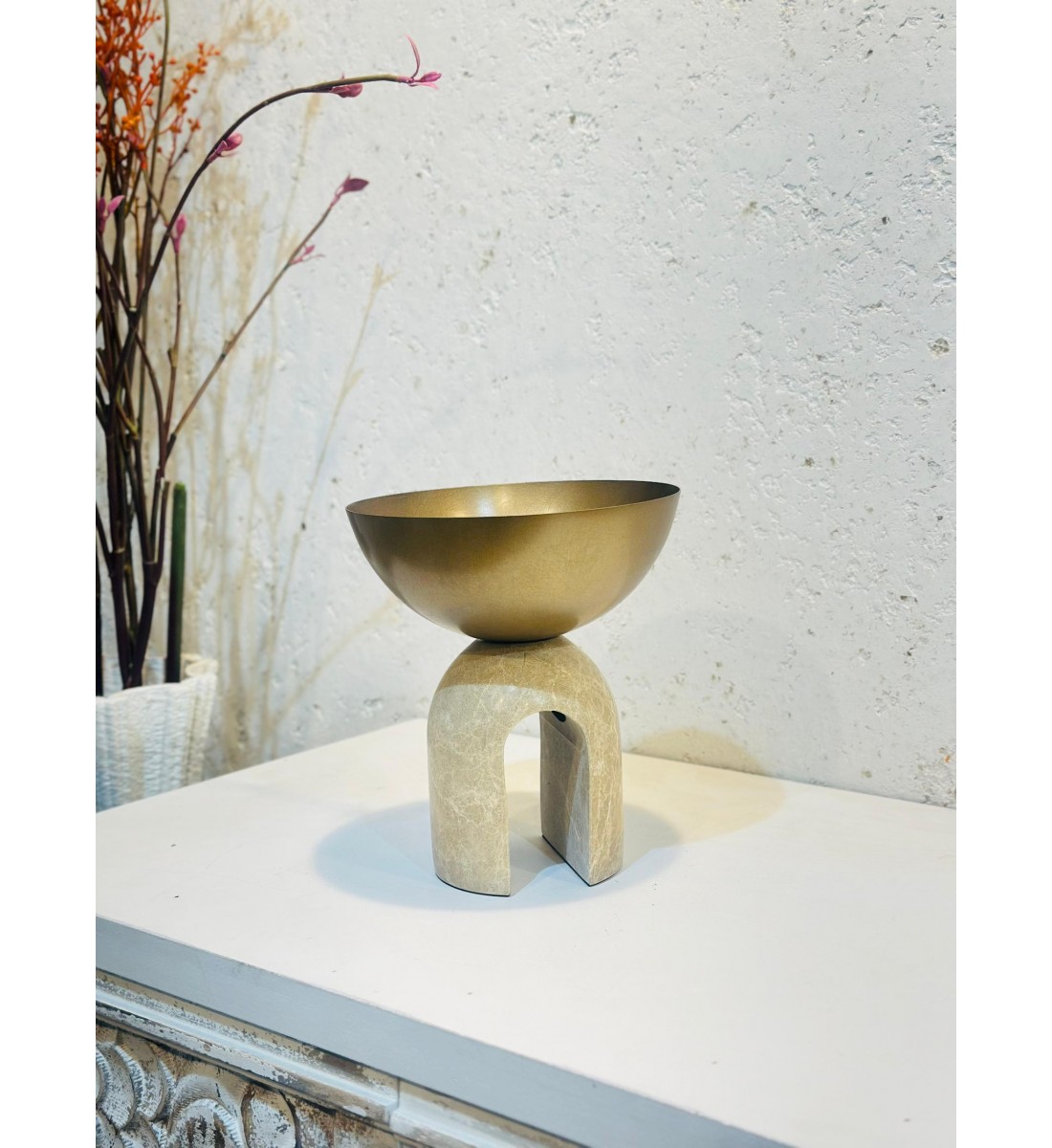 Round metal tray with marble 19 x 17 x 17 cm