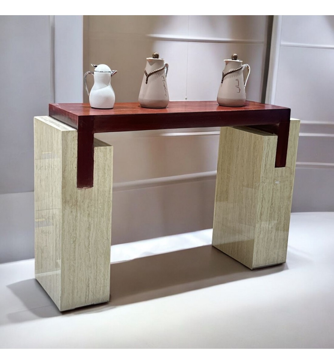 Alternative entrance marble surface alternative marble beige on brown 140 x 40 x 90 cm (custom product)