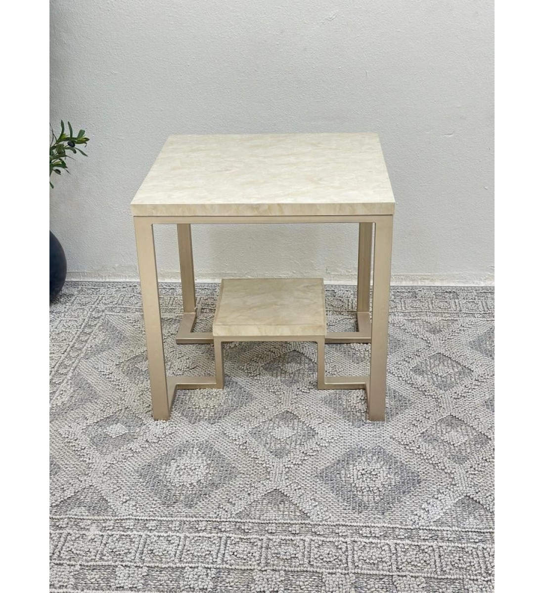 طاولة زاوية سطح بديل الرخام قاعدة حديد لون مكس 60*60*60 سم 