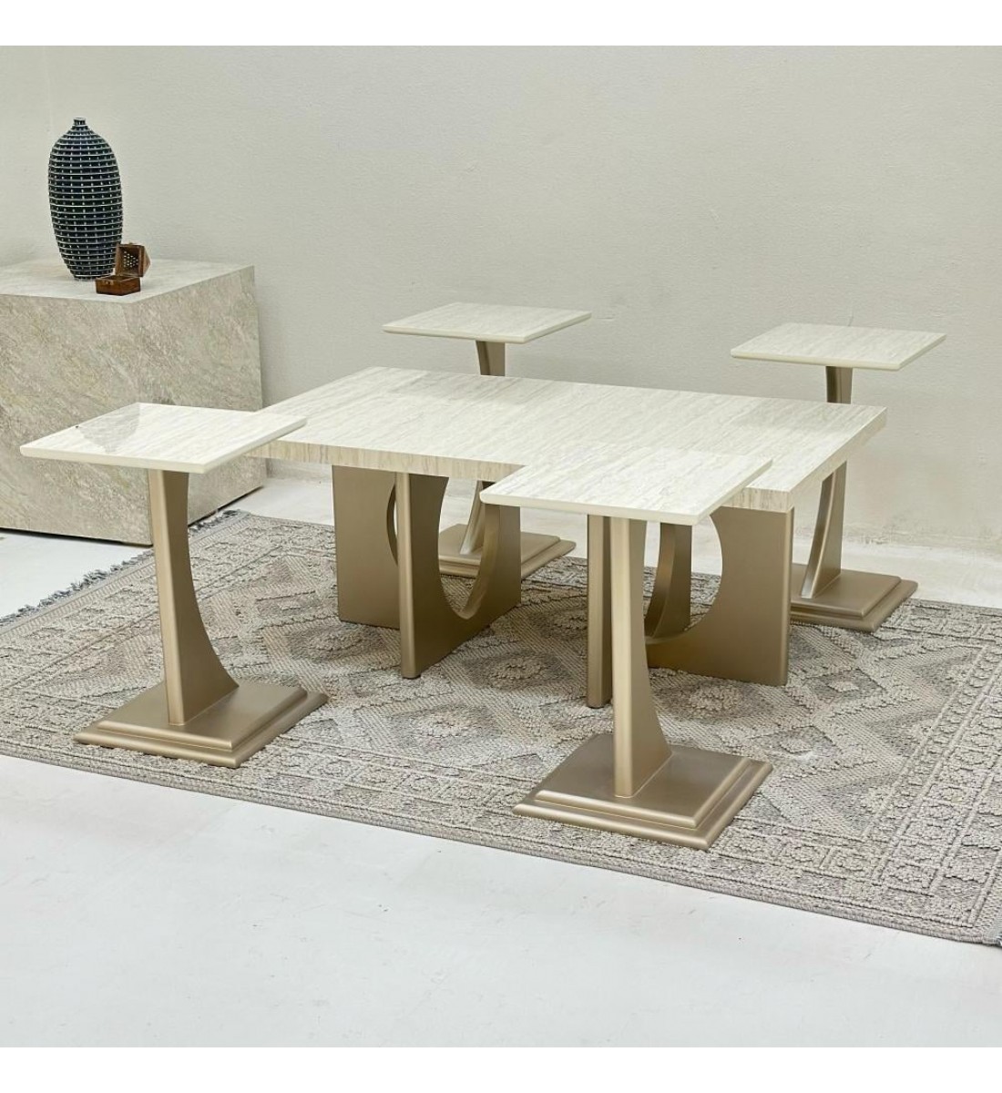 طقم طاولات 5قطع سطح  ناعم بديل الرخام قاعده خشب لون مكس