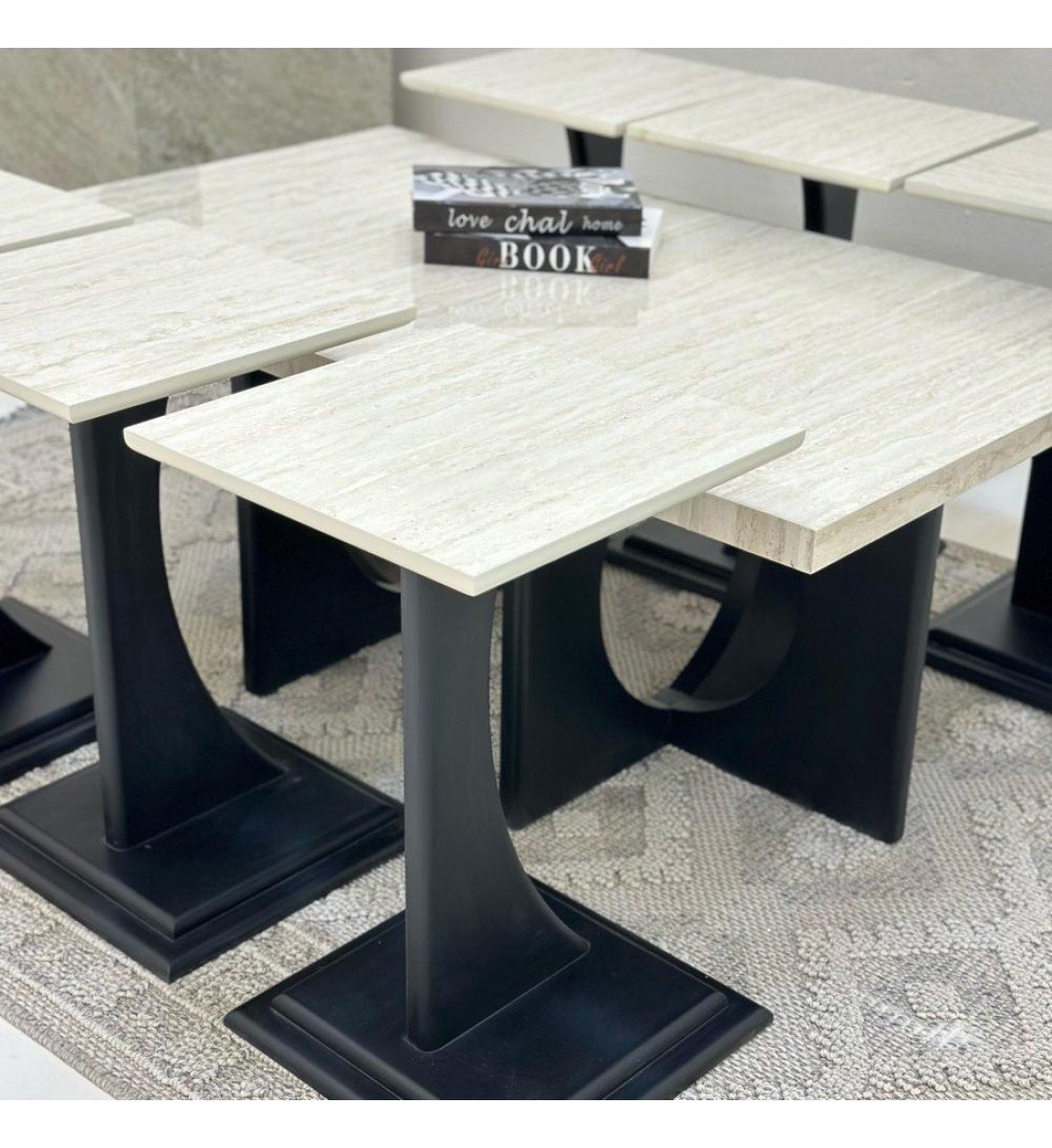 طقم طاولات 7قطع سطح بديل الرخام  ناعم قاعده خشب لون اسود 