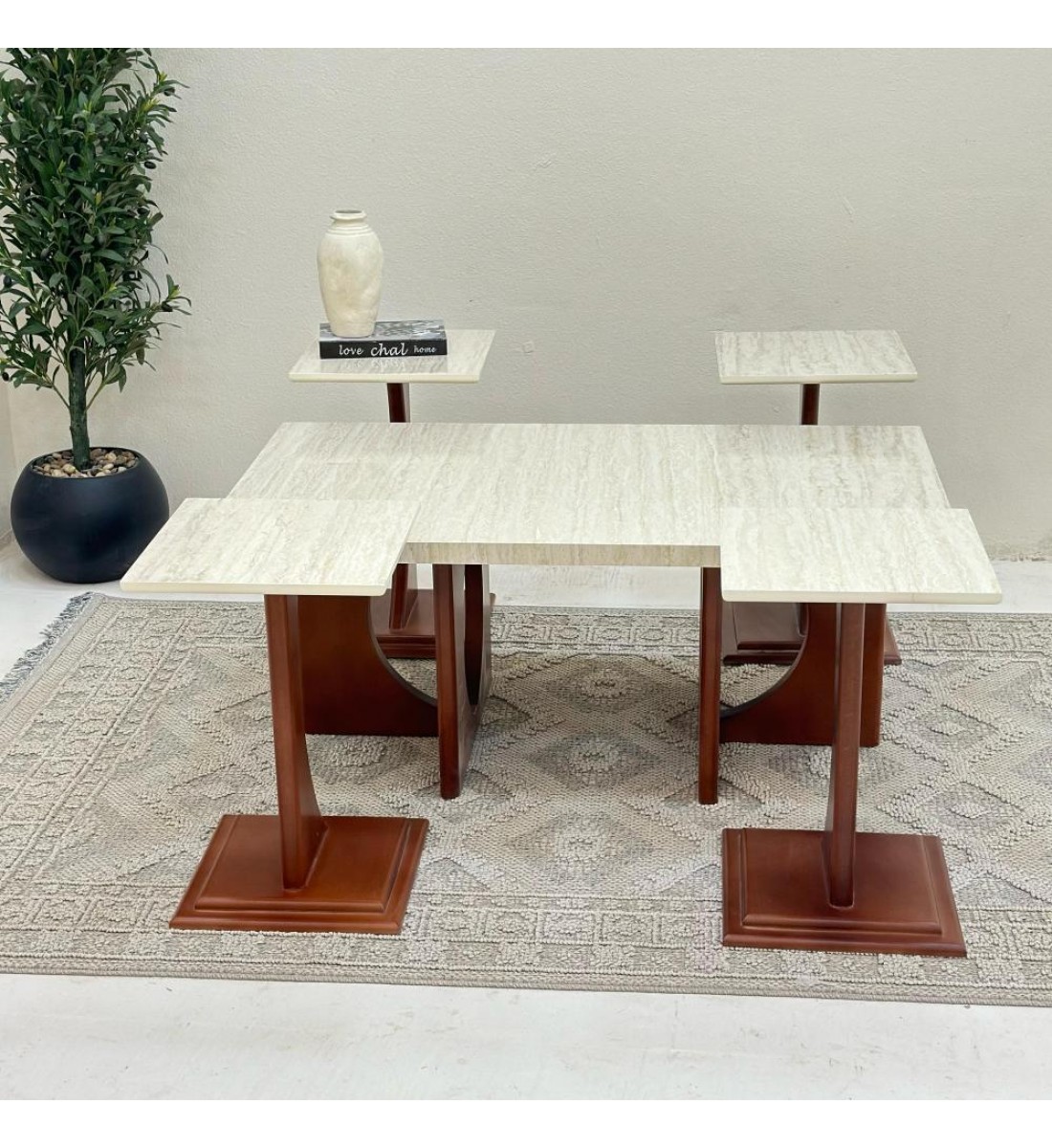 طقم طاولات 5قطع سطح  ناعم  بديل الرخام قاعده خشب لون بني