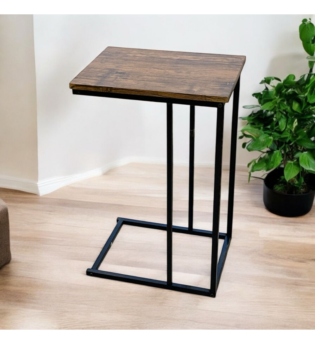 طاولة جانبية خشب بني من هوم كارفينج - 40x30x60 سم طاولة جانبية خشب بني من هوم كارفينج - 40x30x60 سم