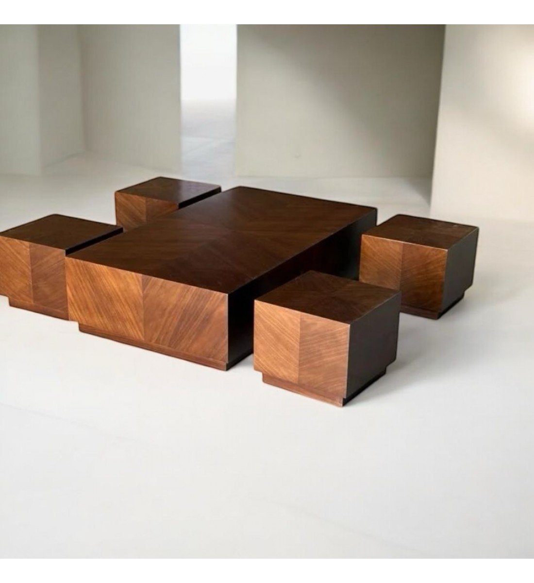 طقم طاولات تقديم 5قطع قشرة الجوز طقم طاولات تقديم 5قطع قشرة الجوز