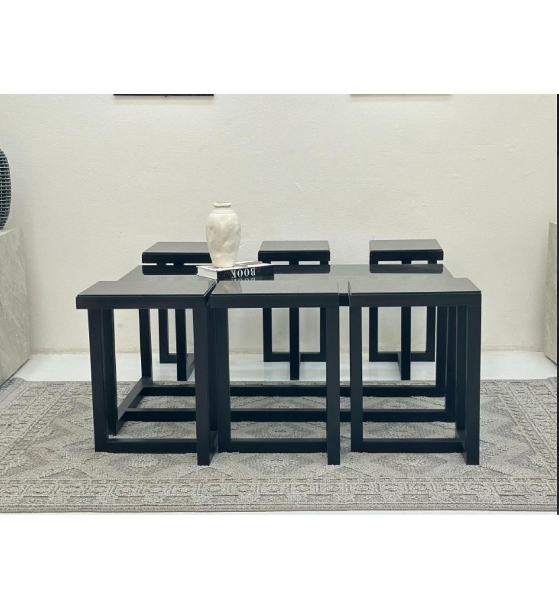 طقم طاولات 7قطع سطح زجاج قاعده حديد لون اسود