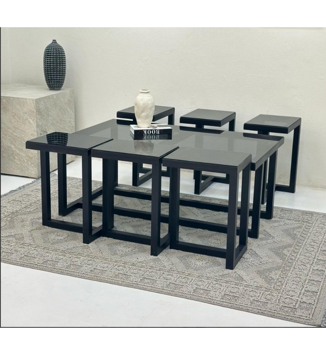 طقم طاولات 7قطع سطح زجاج قاعده حديد لون اسود