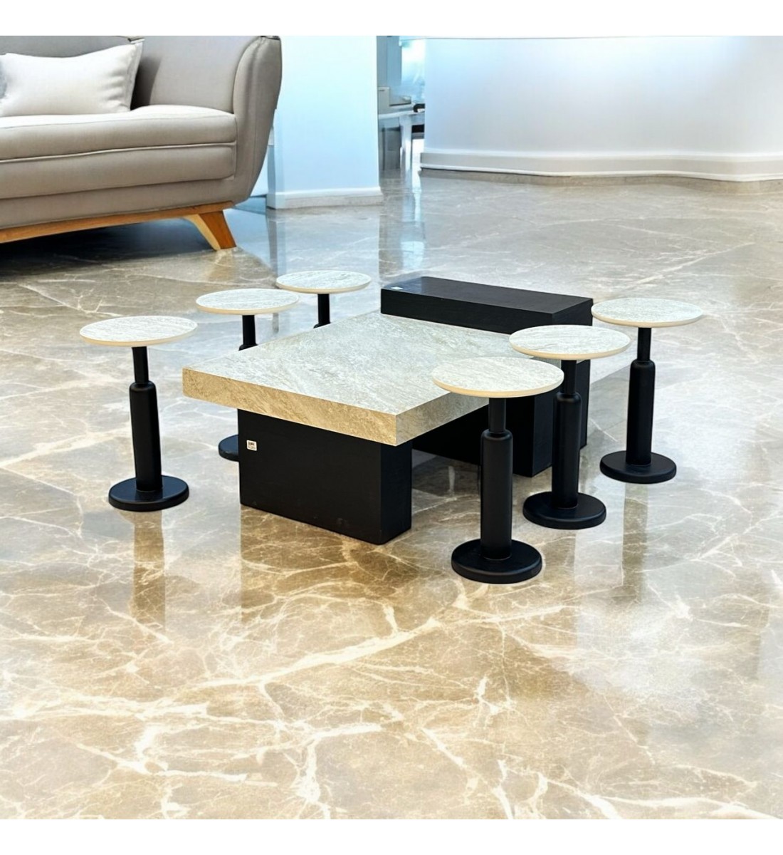 طقم طاولات 7قطع سطح بديل حجر قاعده خشب لون اسود طقم طاولات 7قطع سطح بديل حجر قاعده خشب لون اسود
