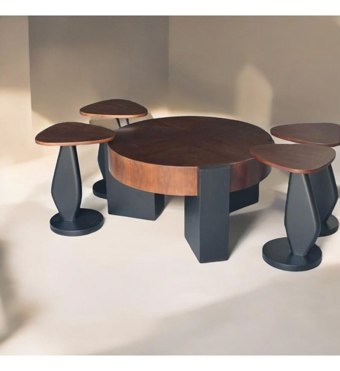 طقم طاولات 5قطع سطح قشرة الجوز قاعده خشب طقم طاولات 5قطع سطح قشرة الجوز قاعده خشب