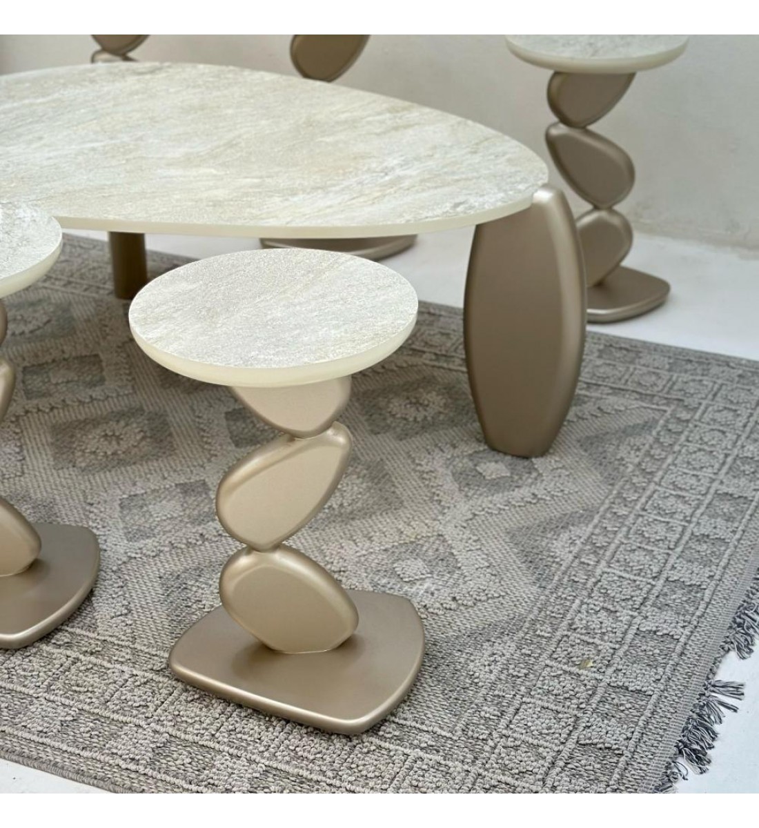 طقم طاولات 7قطع سطح بديل حجر ملمس خشن قاعدة خشب لون مكس طقم طاولات 7قطع سطح بديل حجر ملمس خشن قاعدة خشب لون مكس