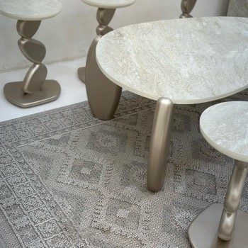 طقم طاولات 5قطع سطح بديل حجر ملمس خشن قاعدة خشب لون مكس