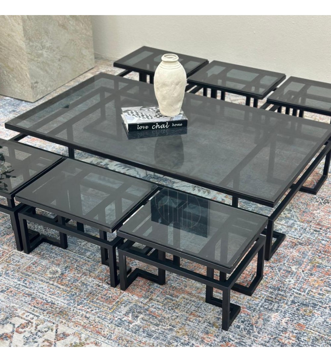 طقم طاولات 7قطع سطح زجاج قاعده حديد لون اسود طقم طاولات 7قطع سطح زجاج قاعده حديد لون اسود
